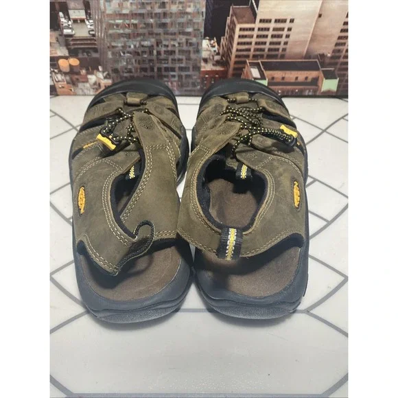 KEEN Newport Waterproof Bison Browny Hiking Sandals Men's Sz 10 - Picture 3 of 6